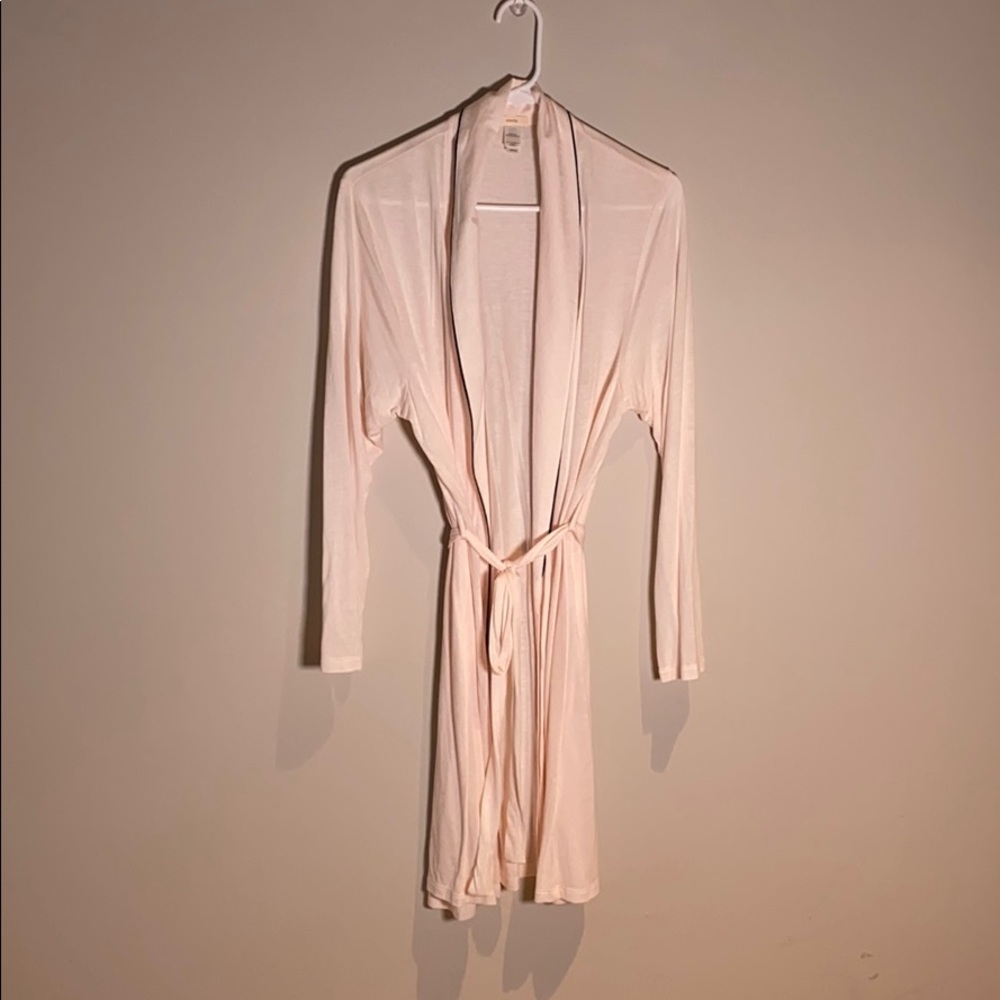 Eberjay robe - peach w. Navy trim. Sz Small.